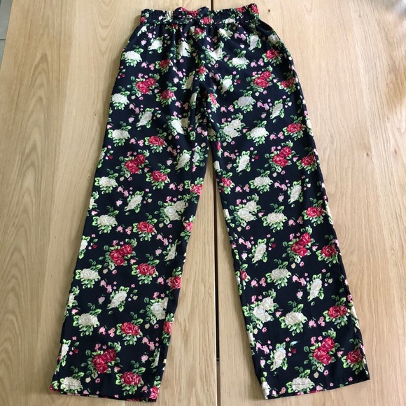 Girl’s pants - Picture 1 of 6